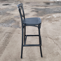 Tabouret de bar commercial en plastique PP à dossier croisé, chaise haute moderne avec repose-pieds, tabouret de comptoir pour cuisine, café, bistrot