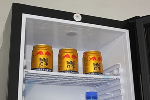 Tủ lạnh <span class=keywords><strong>mini</strong></span> nhiệt điện có cửa kính đen 30L dành cho phòng khách sạn - Product Image 6