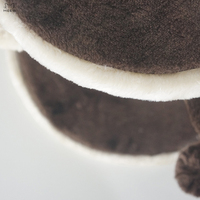 Petit arbre à gratter bicolore pour chat avec jouets pompons suspendus, mini tour de perchoir en peluche pour chatons