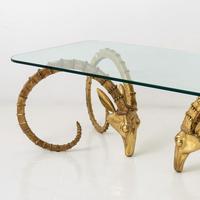 Table basse de luxe italienne en corne de cerf, design moderne et artistique avec plateau en verre, pour salon de villa et décoration de hall d'hôtel
