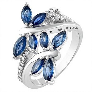 แหวนทับทิมธรรมชาติและเพชรในตัวเรือนเงินแท้ 925 - Product Image 4