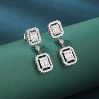 Ensemble boucles d'oreilles et bague tendance en argent sterling 925, design haut de gamme, géométrique carré, zircon étincelant, luxe léger pour femme