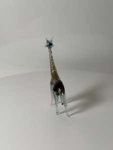 Figurine de girafe en verre soufflé à la main, gris fumé, ornement animal, décoration de table, statue pour la maison - Product Image 3