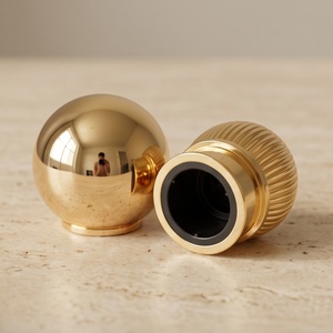 Capsules de parfum <span class=keywords><strong>en</strong></span> alliage de <span class=keywords><strong>zinc</strong></span> FEA15, dorées, cannelées et sphériques, pour emballages cosmétiques à sertir - Product Image 2