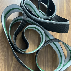 黑色高抓地力粗糙顶部聚氯乙烯输送带，带底部导轨 - Product Image 1