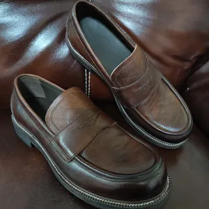 Chaussures formelles personnalisées d'usine en gros en cuir véritable pour hommes style britannique classique chaussures décontractées pour hommes zapatos para hombre