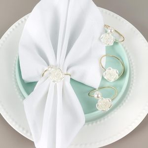 Servilletero de metal chapado en oro de lujo con diseño intrincado ideal para agregar estilo a banquetes de boda y cenas - Product Image 2