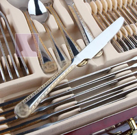 Service de Couverts 72/84 Pièces en Acier Inoxydable avec Coffret en Bois – Cuillères, Fourchettes et Couteaux Argentés pour Dîner et Fêtes