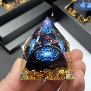Venta al por mayor de cristal energía pirámide curación Reiki meditación 7 Chakra orgonita pirámides <span class=keywords><strong>Base</strong></span> de metal para la venta - Product Image 3