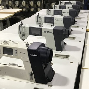 Macchina da Cucire Industriale Usata Brother S-7300A con Alimentazione Elettronica, Trasmissione Diretta e Taglio Automatico del Filo - Product Image 3