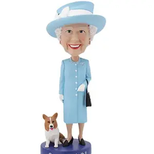 Queen Elizabeth II Statue Resin figure of Queen Elizabeth of England decorative arts and crafts