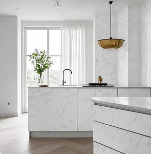 Autocollant mural en PVC imitation marbre blanc à faible MOQ, papier peint auto-adhésif 3D pour la rénovation de la décoration intérieure, idéal pour la cuisine et le salon - Product Image 2
