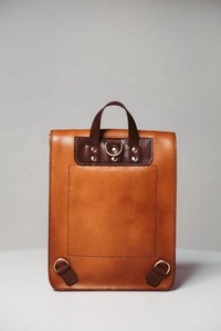 Sac pour appareil photo Crazy Horse au design unique pour homme LDN-0075 à bandoulière en cuir avec doublure en cuir véritable - Product Image 4