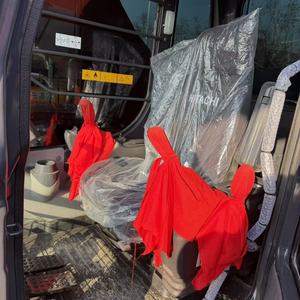 รถขุดไฮดรอลิกตีนตะขาบฮิตาชิ ZX360 ขนาด 36 ตัน เครื่องยนต์ดอยซ์ เกียร์และปั๊ม ปี 2023 เครื่องจักรก่อสร้างสำหรับงานเหมือง - Product Image 3