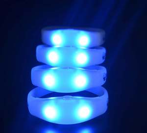 7 couleurs d'éclairage LED Bracelet de commande vocale Bracelet clignotant Bracelets activés par le son pour les faveurs de carnaval de Concert de fête Rave - Product Image 5