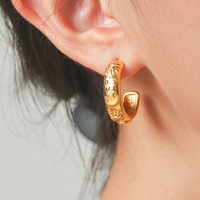Pendientes de tuerca en forma de C con circonitas de estrella, luna y sol, de acero inoxidable pulido antideslustre, a la moda, para mujer