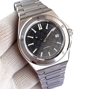 โลโก้ OEM นาฬิกาดำน้ำ 200 เมตร ขนาด 40 มม. หน้าปัดสีฟ้าลายตาราง เรืองแสง กลไกอัตโนมัติ NH35 สำหรับผู้ชาย กระจกแซฟไฟร์ สายสแตนเลสสตีล - Product Image 4
