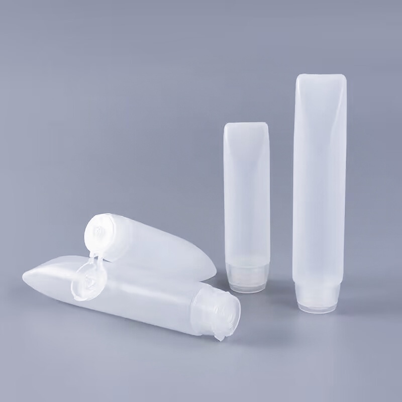 Tubo transparente con tapa transparente.