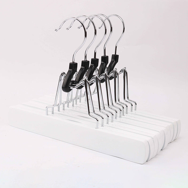 Bianco con gancio d'argento