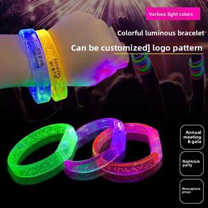 Новый детский декоративный светящийся Широкий пластиковый браслет ювелирные изделия пузырь флуоресцентный браслет настраиваемый логотип для вечеринки продвижение - Product Image 2