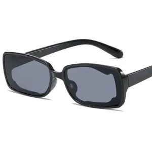 2024 여성 남성 도매 선글라스 중국 공장 최신 스타일 UV400 작은 사각 렌즈 패션 유행 선글라스