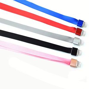 Badge en silicone personnalisé, cordon de cou tendance avec porte-carte d'identité - Product Image 2
