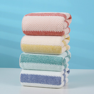 Ensemble de serviettes en microfibre corail absorbantes et sans peluches, cadeau de mariage, cadeau d'affaires, boîte cadeau - Product Image 3