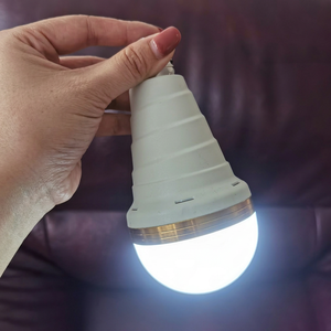 หลอดไฟ LED ฉุกเฉินแรงดันสูง AC85-265V 15W 8 ซม. E27 ฐาน SMD 2835 ชิปพลาสติก 1800mAh แบตเตอรี่ 4100K ไฟส่องสว่างโรงแรม - Product Image 1
