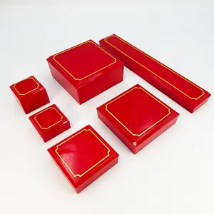 Yunfai Chất Lượng Cao Mini Nhựa Trong Suốt Nhỏ Cube Acrylic Hộp Đồ Trang Sức Tùy Chỉnh Pha Lê Rõ Ràng Nhẫn Hộp Đồ Trang Sức Tổ Chức