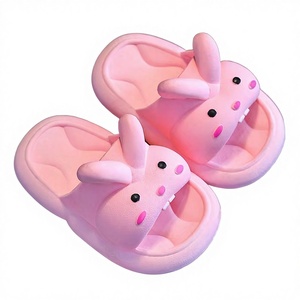 Sandalias de verano para mujer con punta cerrada, suela gruesa, diseño de dibujos animados, para uso casual en interiores y exteriores, calzado de playa, antideslizantes de EVA - Product Image 3