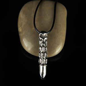 Lingkungan Kalung Liontin Tengkorak Peluru Pria, Aksesori Kalung Trendi Modis Bahan Aloi - Product Image 3