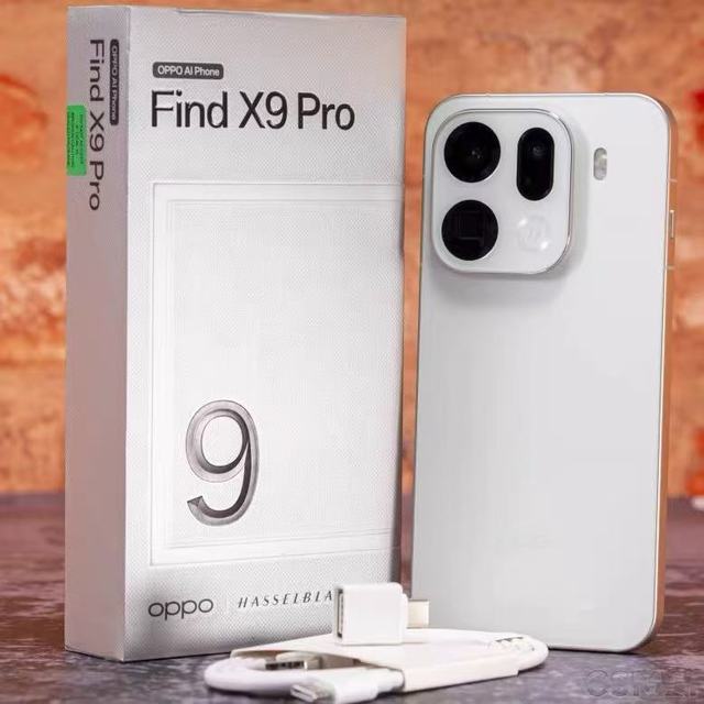 Global Version OPPO Find X9 Pro 5G Smartphone 6.78 Inch Dimensity 9500 With 200-megapixel Telephoto Camera 7500mAh 80W CPH2791