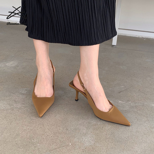 Sandali da donna Sexy a punta con tacco a punta scarpe eleganti da donna in tinta unita di alta qualità sandali da donna in vernice con tacco basso basso - Product Image 6