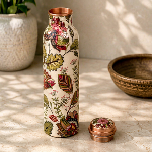 Botella de agua de cobre esmaltado hecha a mano con estampado vintage de pájaros y plantas – Botella ayurvédica a prueba de fugas para el hogar y la oficina - Product Image 1