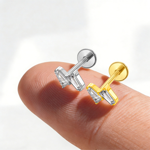 Anillos de Labio YS Engagement, Piercing Labret, Joyería Corporal de Titanio, Chapado en Oro de 24K, Zirconia Cúbica Baguette, Parte Superior con Rosca Interna, Pendiente para Nariz - Product Image 3