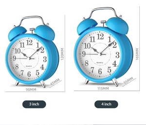새로운 소형 침대 옆 기계식 알람 시계 학생 어린이 귀여운 만화 디자인 금속 발광 기상 시계 트위스트 침실 실내용 - Product Image 6