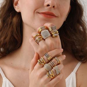 Anillo apilable de varias capas chapado en oro de 18k con diamantes de imitación, no se decolora, joyería para dedo de mujer - Product Image 1