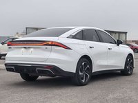 Mobil Bekas Geely Galaxy L6 PHEV Sedan LHD Otomatis FWD 1.5T Jarak Tempuh Rendah Bebas Kecelakaan Ekspor Grosir 2023 2024 2025