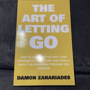 El Arte de Solucionar sin Esfuerzo, Edición en Rústica, Domina el Poder del Desprendimiento, 120 Hojas de 8x5 Pulgadas (Pedidos al por Mayor y Suministro al por Mayor) - Product Image 1