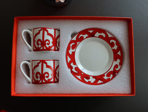 Juego de Vajilla de Porcelana China para Restaurante Occidental, Diseño Clásico, Ecológico, con Patrón de Hierro Forjado Rojo, Taza y Platillo para Café - Product Image 3