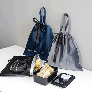 Velvet Lunch Bag Insulated Portable Modern Minimalist Style Hand Held Out Of Office Use - Product Image 1