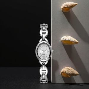 Correa de Reloj de Cuarzo Personalizada para Mujer, Hermosa Correa de Acero Inoxidable con Diamantes Ovalados y Movimiento Japonés, Fabricada en Japón - Product Image 2