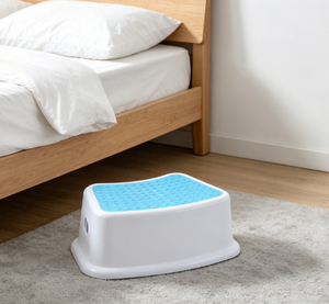 Non-Slip Plastic Kids Step Stool for <strong>Potty</strong> <strong>Training</strong>, Lightweight Toddler Foot Stool with Anti-Slip Surface - Product Image 2