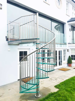 Escalier en colimaçon extérieur noir Ace avec poteaux en aluminium, barres et balustrades