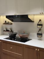 Armoires de cuisine modernes à la française Rideau vintage en bois bicolore blanc et brun Rangement suffisant comprenant des accessoires de charnière de robinet