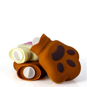 Bouteille d'eau chaude en silicone mignonne, durable et écologique, design patte d'ours personnalisé, pour garder au chaud - Product Image 2
