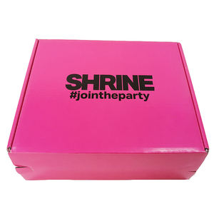 กล่องกระดาษลูกฟูกแบบแข็งสีชมพูโลโก้ตามสั่งบรรจุภัณฑ์เครื่องแต่งกายกล่องกระดาษเคลือบผิวด้านลายนูนกล่องสำหรับจัดส่งเสื้อผ้าเสื้อยืด - Product Image 6