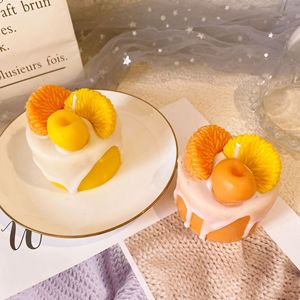 Cadeau de bougie parfumée d'aromathérapie en forme de gâteau orange fait à la main de bonne qualité - Product Image 3