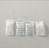 Mini-désiccant en gel de silice emballé dans une pochette en papier filtre