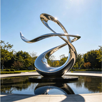 Sculpture Moderne Abstraite RUNJIN RJ-233 en Acier Inoxydable Poli, Motif Nœud en Ruban Fluide en Forme de Cœur, pour Aménagement Extérieur H250cm